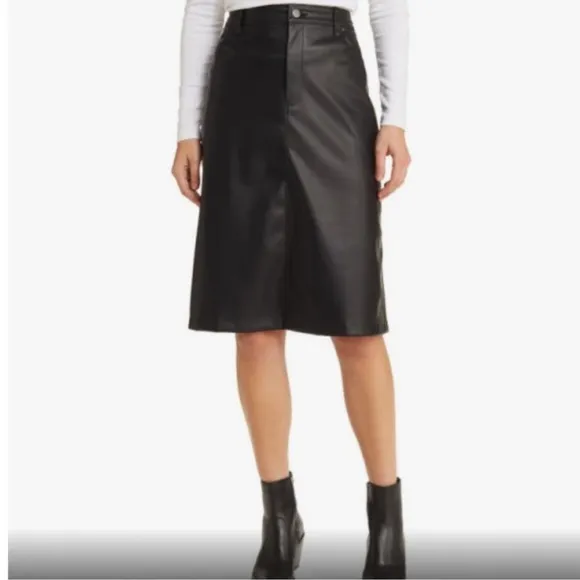 40 - NWOT- Treasure &amp; Bond Faux Leather Skirt- size large