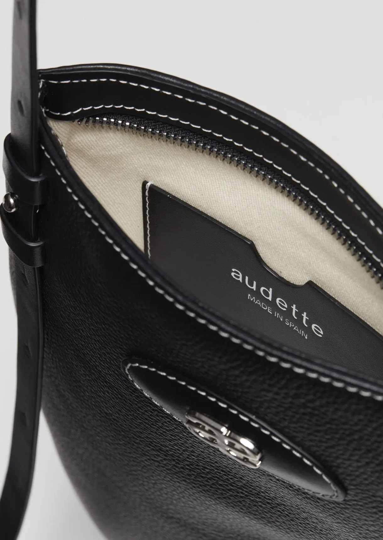 Bellatrix - Black Grained