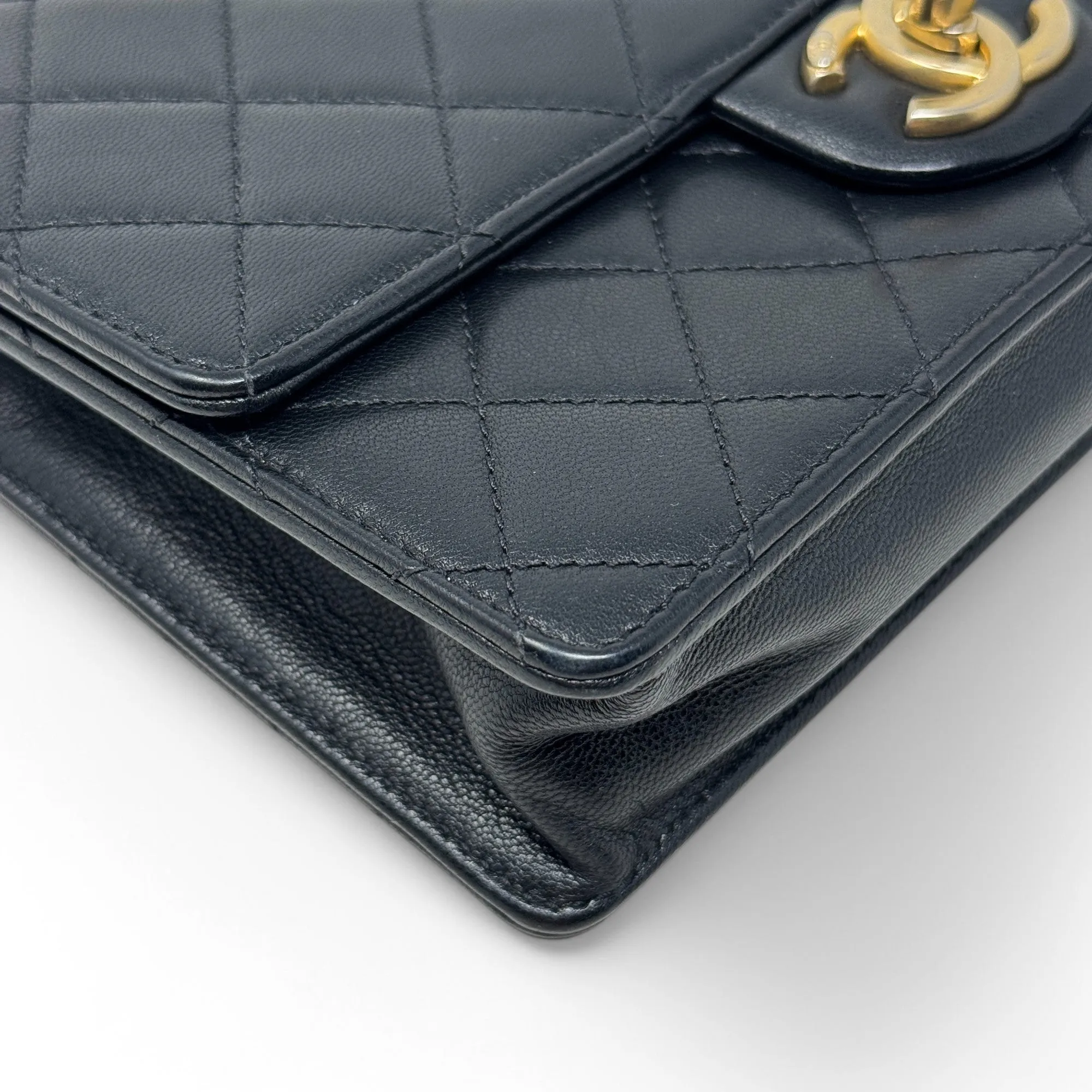 Chanel Black Small Chic Pearl Flap