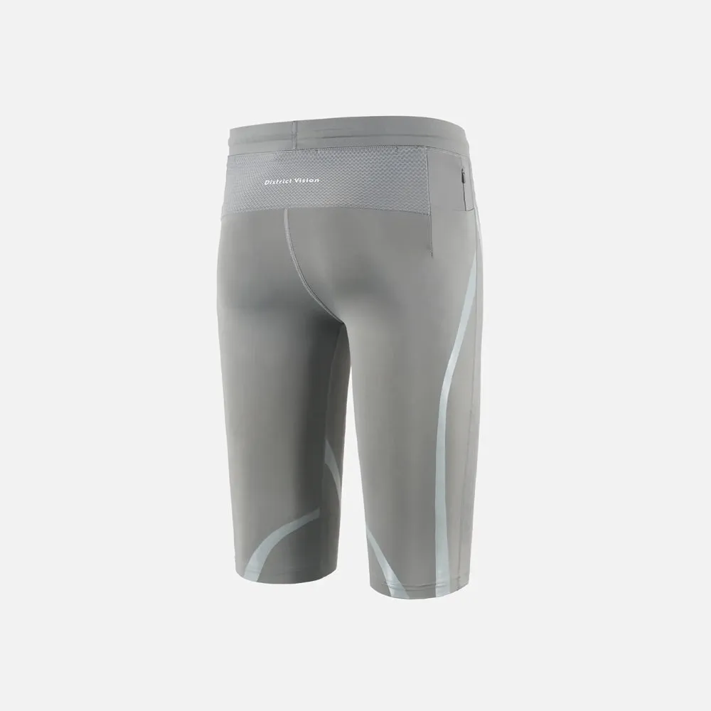 District Vision   2XU Lightweight Desert Comp Shorts - Carbon