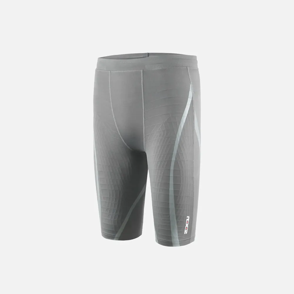 District Vision   2XU Lightweight Desert Comp Shorts - Carbon