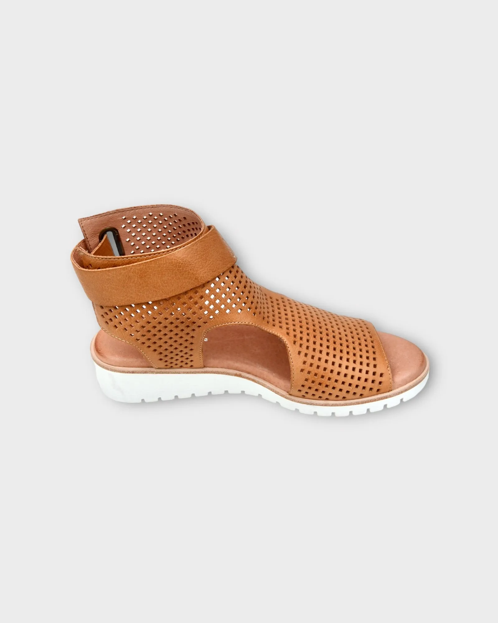 Django & Juliette Galess Size 38 only