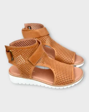Django & Juliette Galess Size 38 only