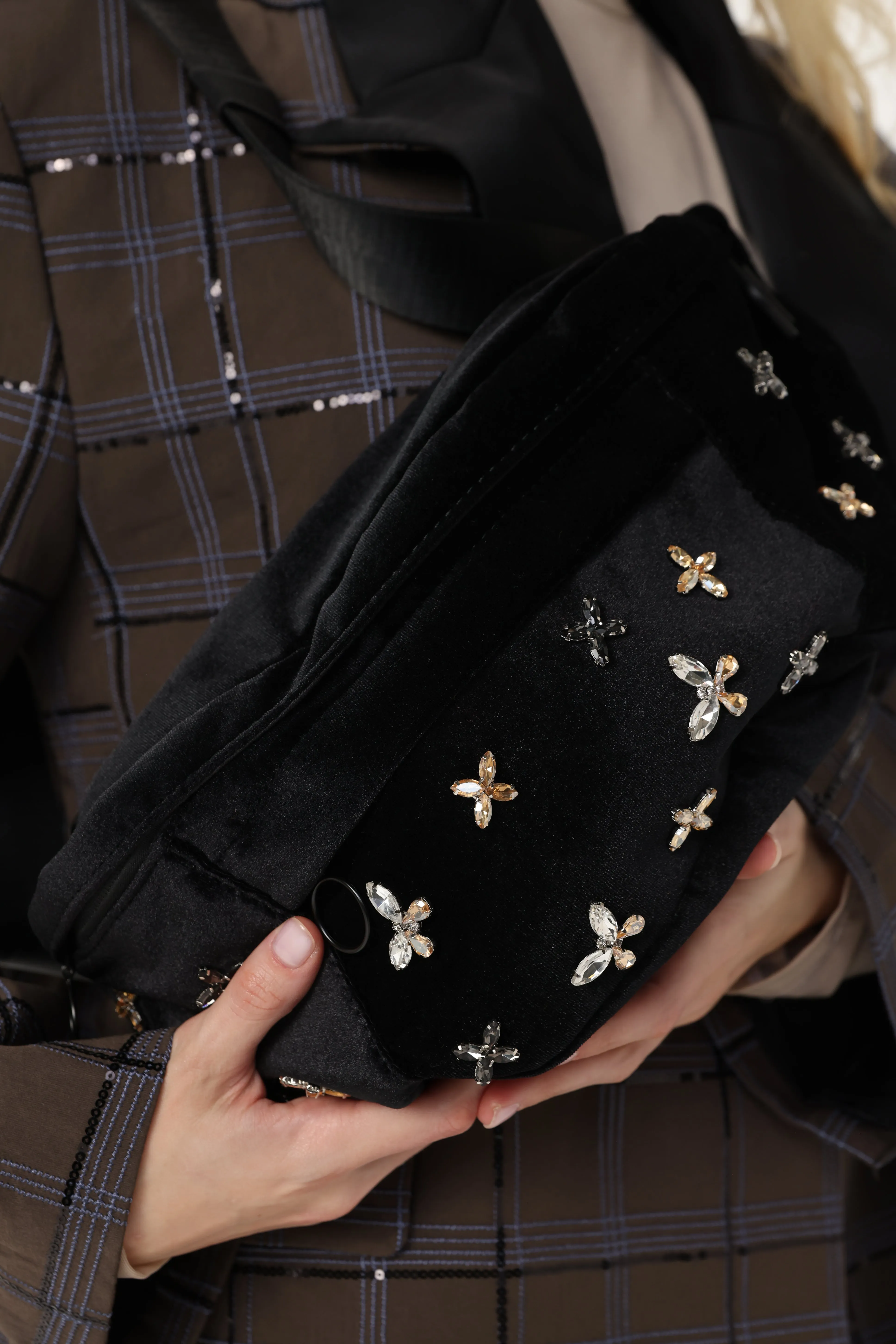 EE Universe Black Belt Bag
