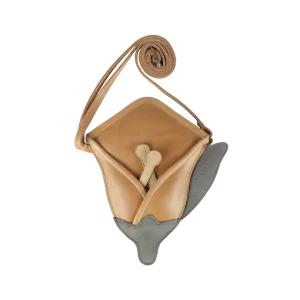 Flows Purse | Calla | Camel Classic Leather
