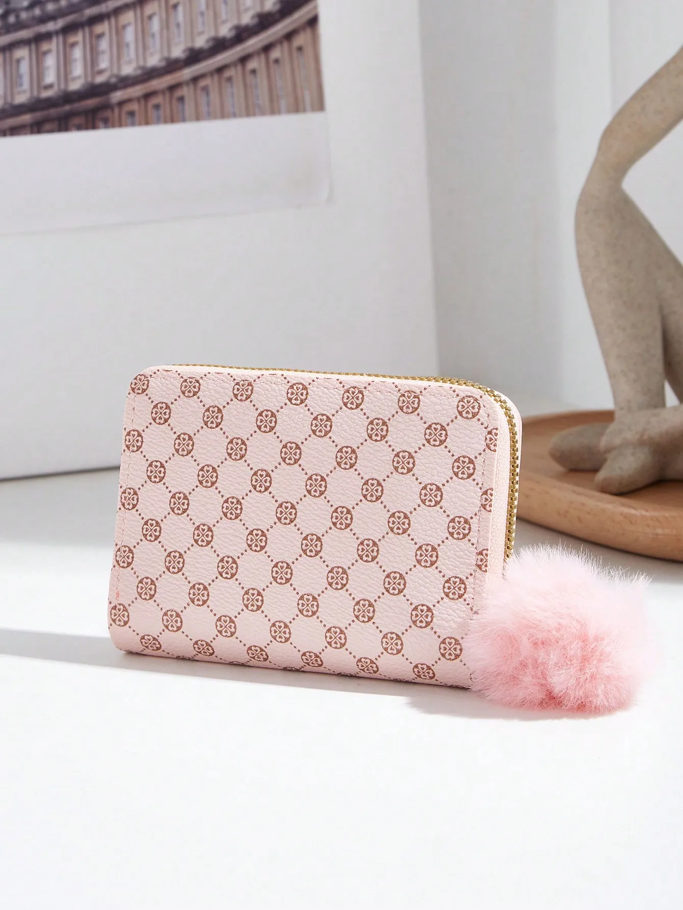 Fluffyry Ball Geometric Pattern Short Wallet