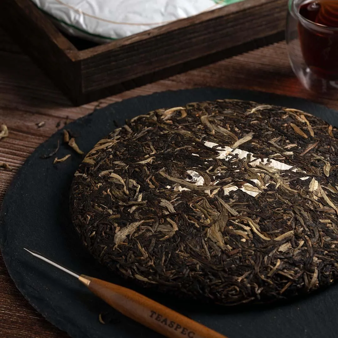 Hearty Raw Pu’er Compressed Tea Cake
