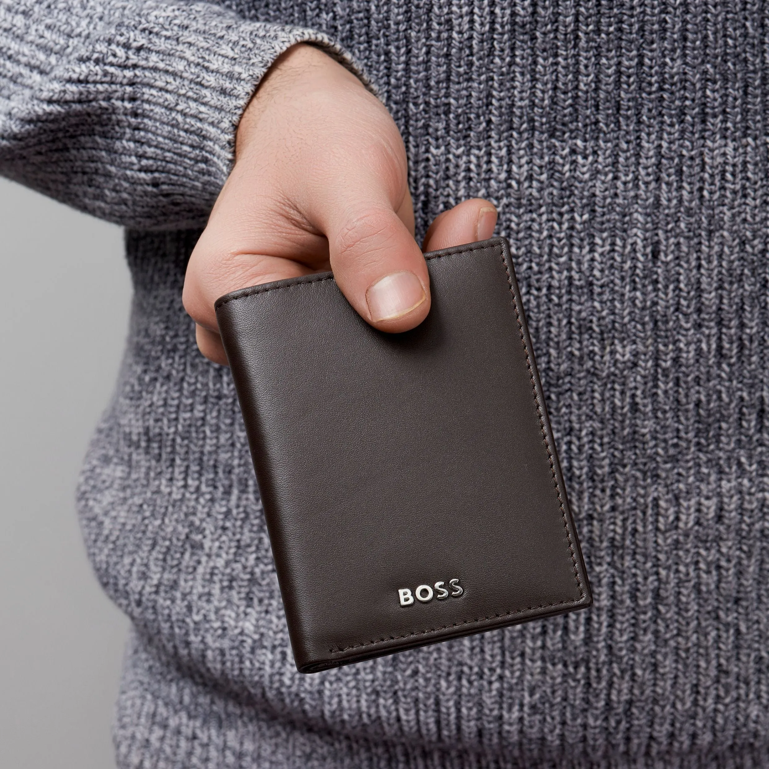 HUGO BOSS HLE403Y-Folding Card holder Classic Smooth Brown