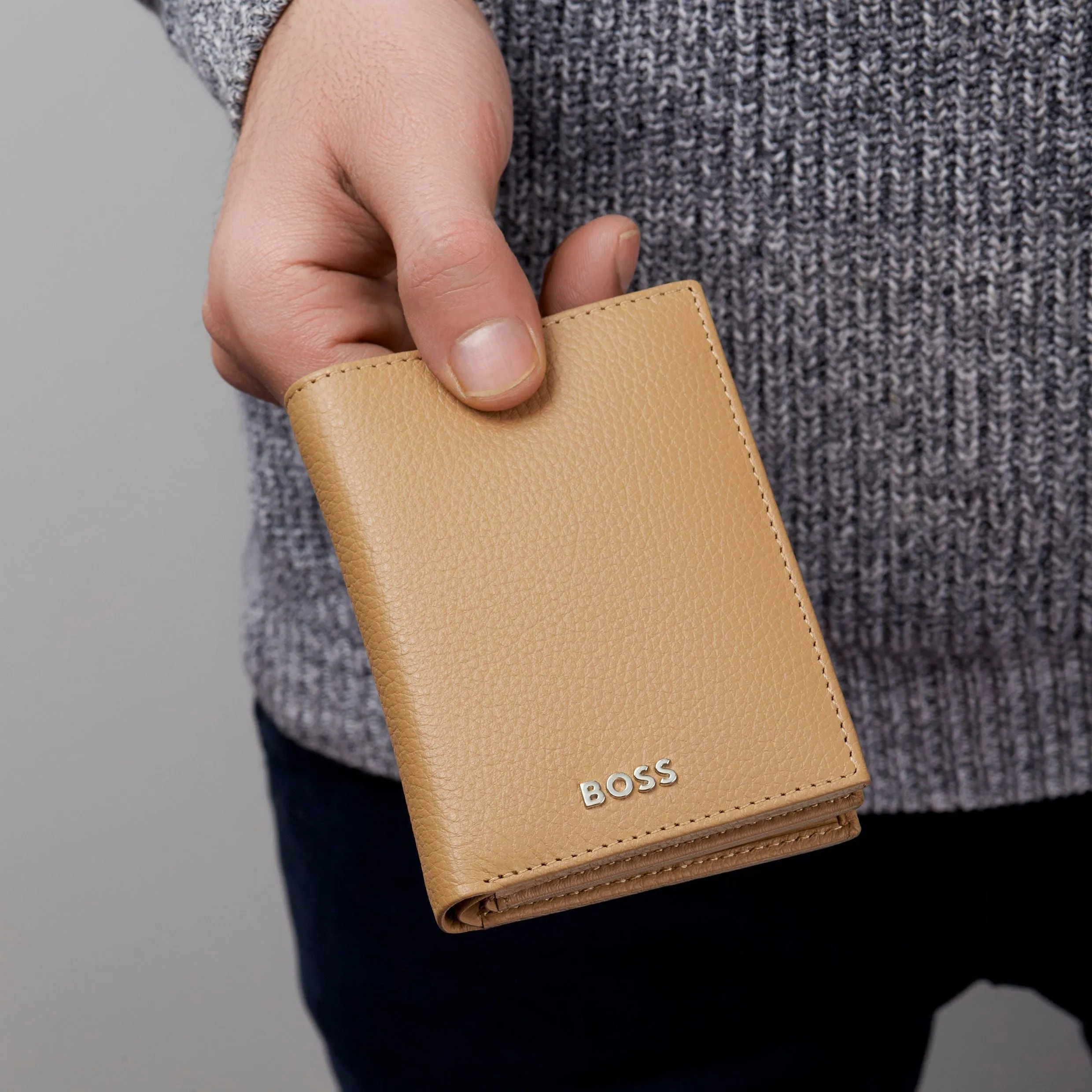 HUGO BOSS HLF416X-Card holder trifold Classic Grained Camel