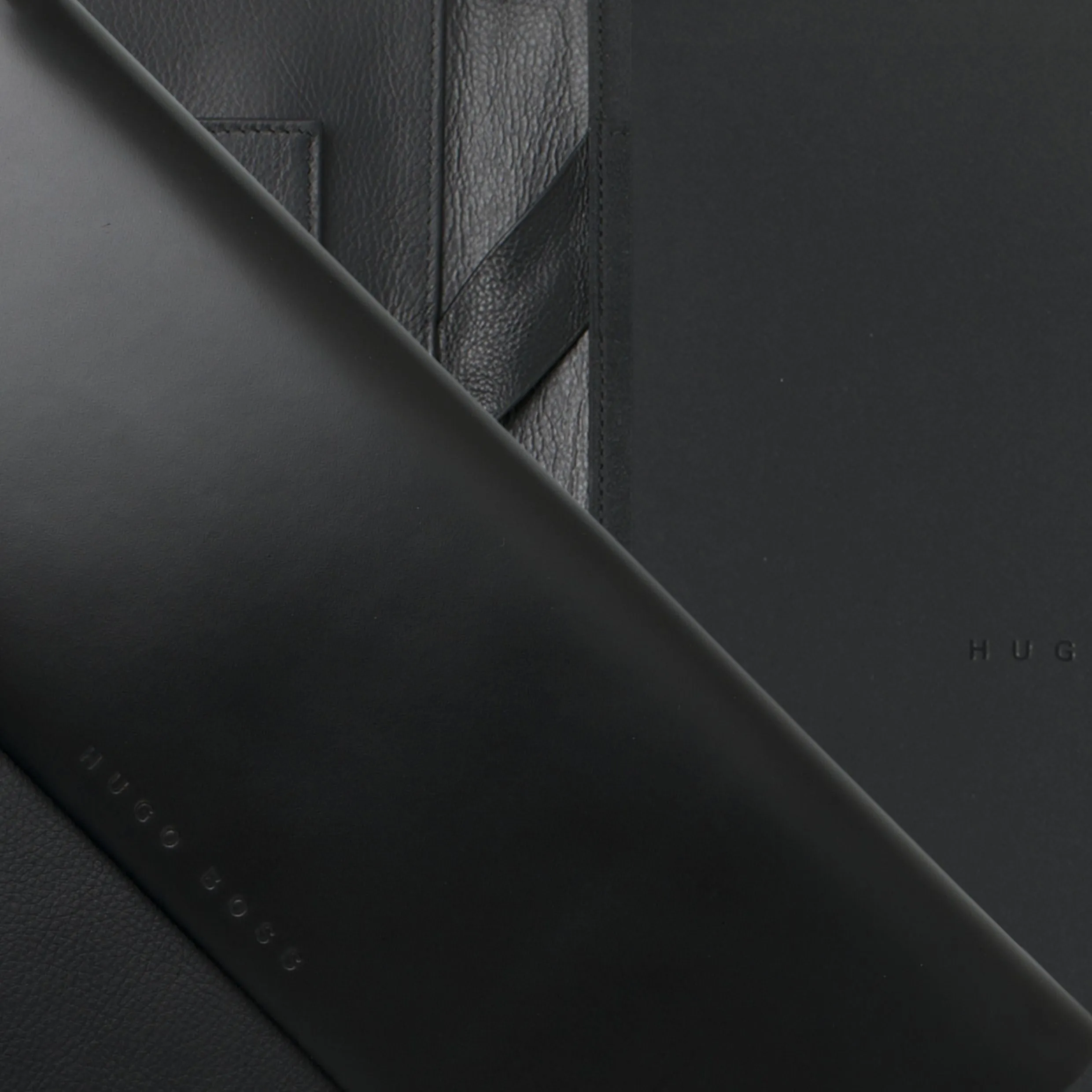 HUGO BOSS HLH701A-Conference folder A5 Caption Contrast Black