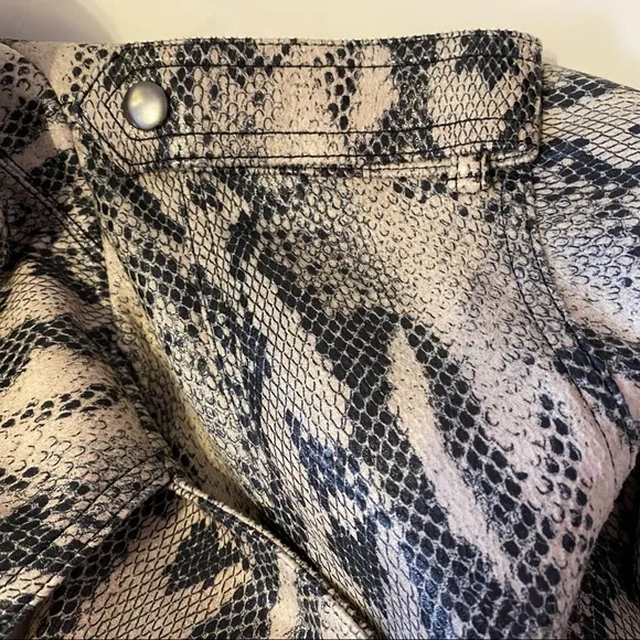 Jennifer Lopez Faux Leather Snake Print Moto Jacket Size Large