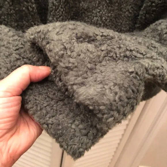 Kensie Faux Fur gray-blue Chubby Coat, L