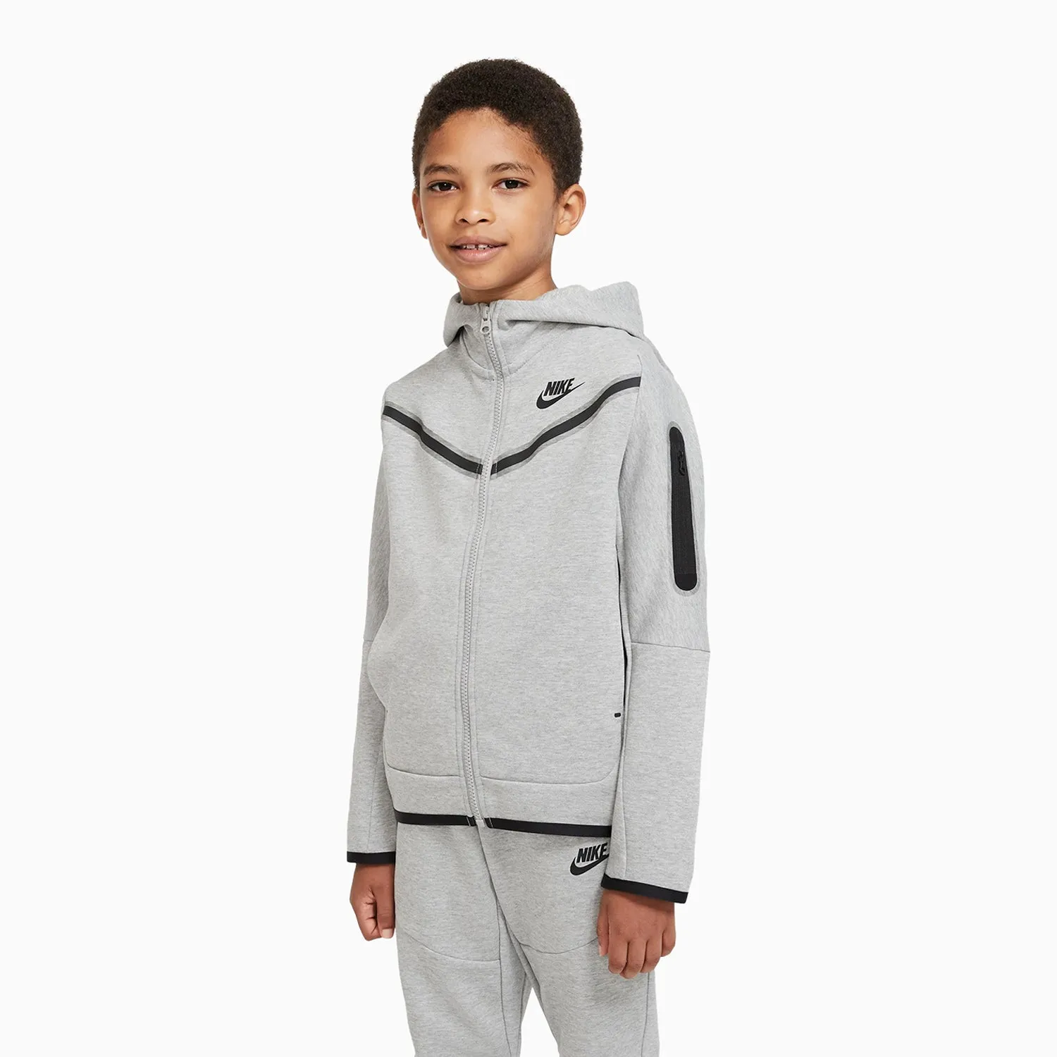 Kid's Sportswear Tech Fleece Outfit