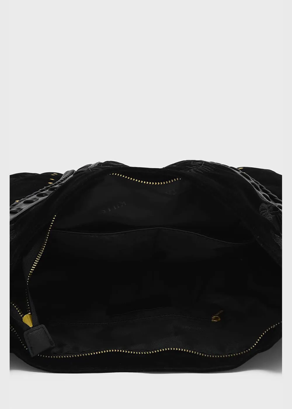 Killstar Magictwill Mushroom Velvet Bag Black