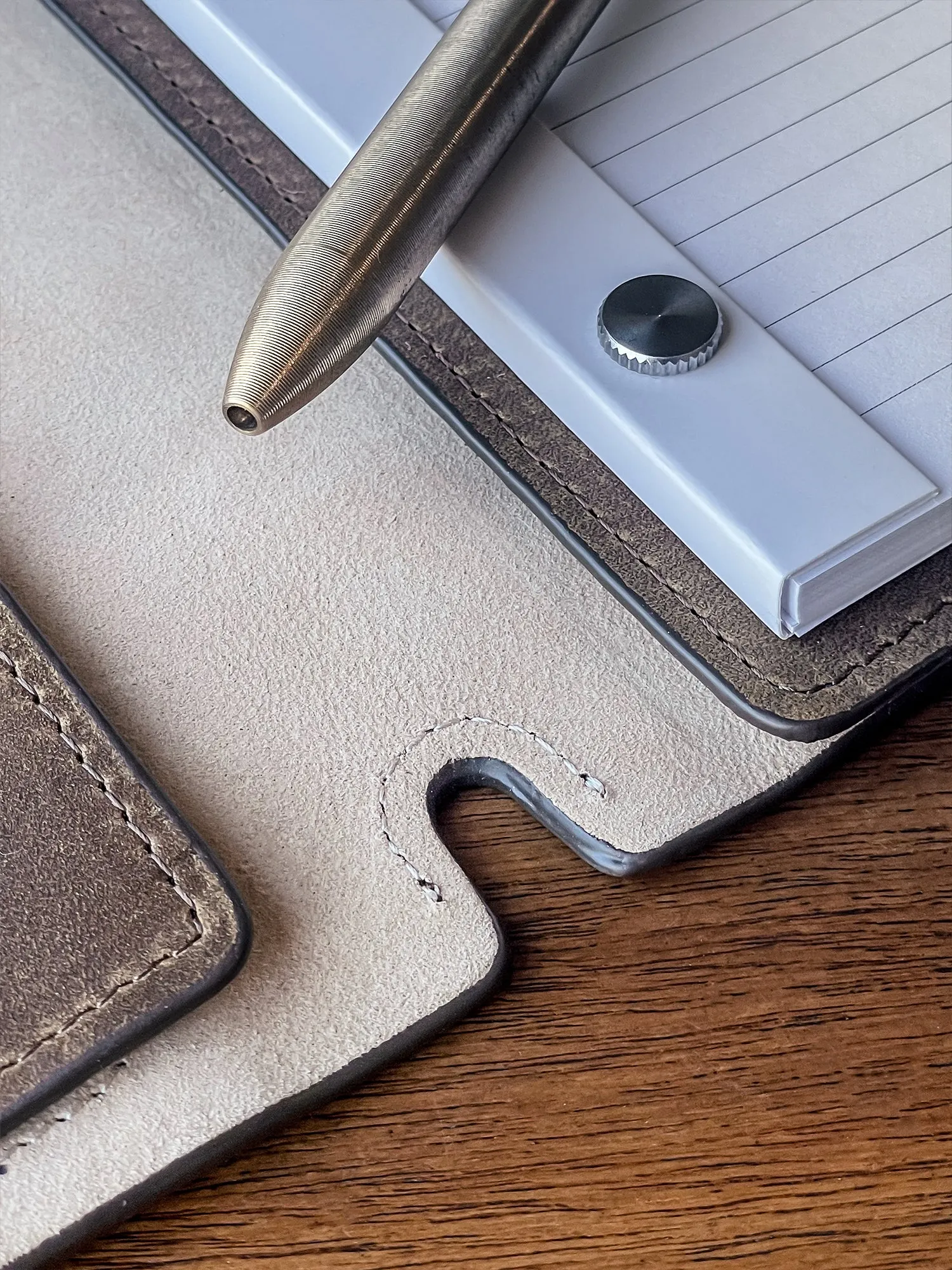 Leonard Notebook   20-Year Portfolio - 11" Tablet