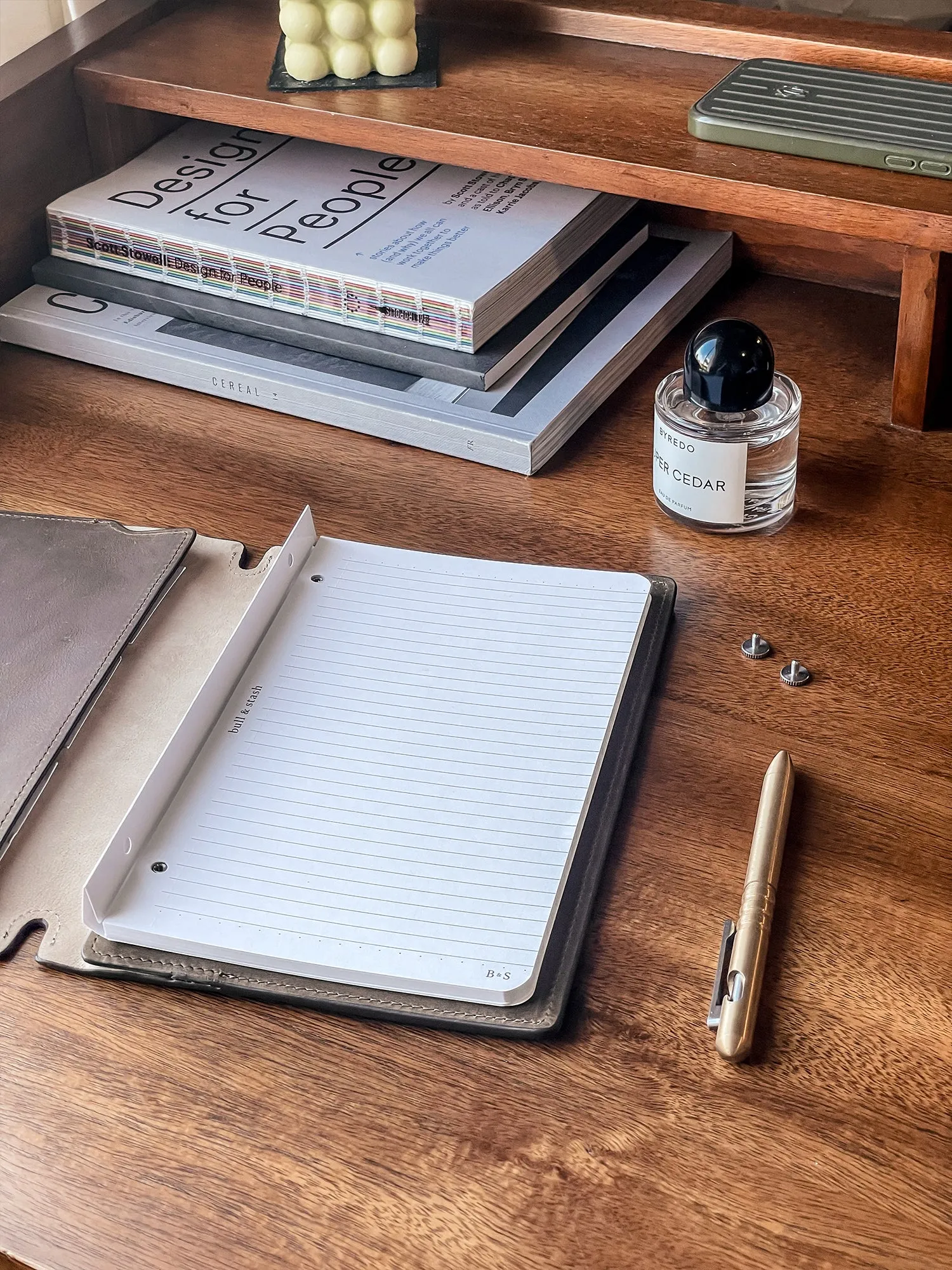 Leonard Notebook   20-Year Portfolio - 11" Tablet