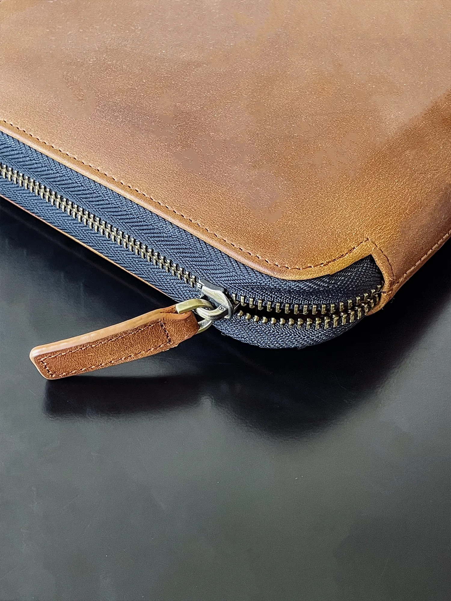 Leonard Notebook   20-Year Portfolio - 11" Tablet