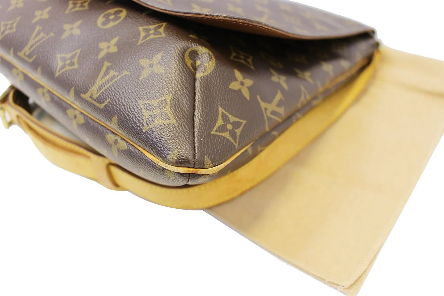 LOUIS VUITTON Monogram Canvas Musette Crossbody Bag