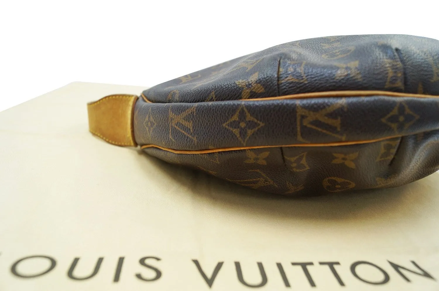 LOUIS VUITTON Monogram Croissant MM Shoulder Bag