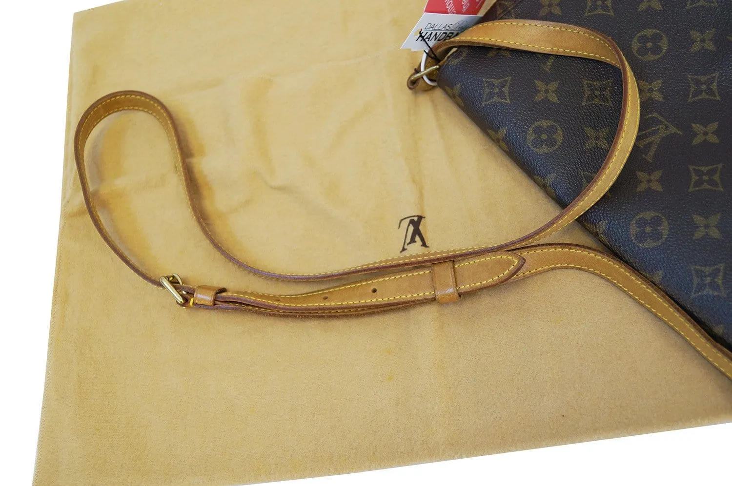 LOUIS VUITTON Monogram Musette Tango Shoulder Bag