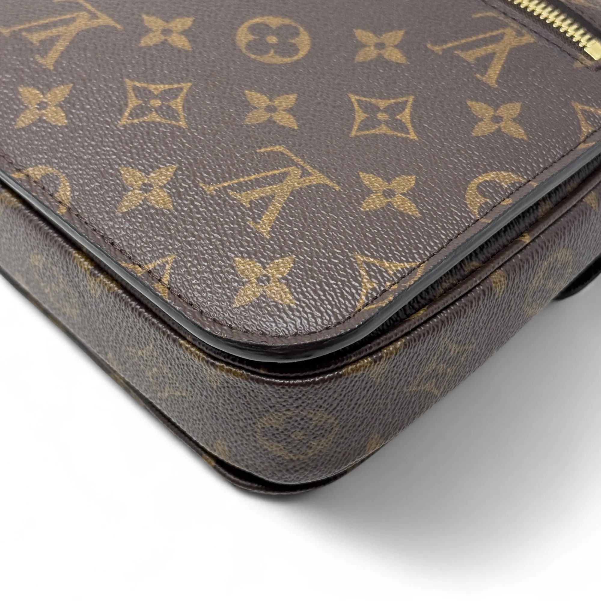 Louis Vuitton Monogram Pochette Metis