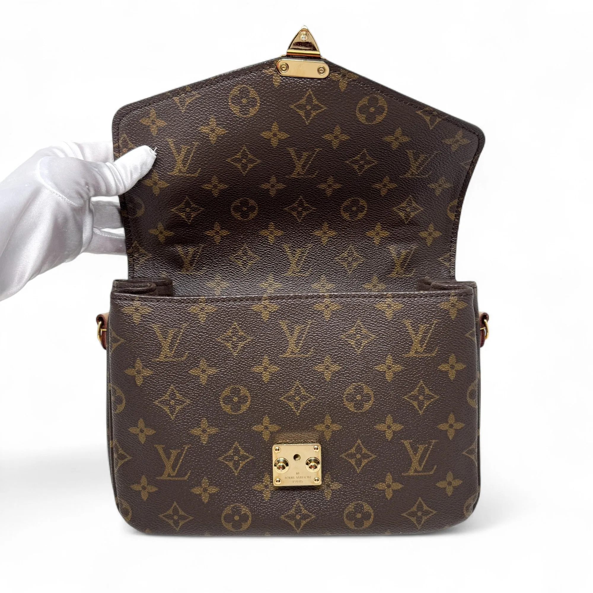 Louis Vuitton Monogram Pochette Metis