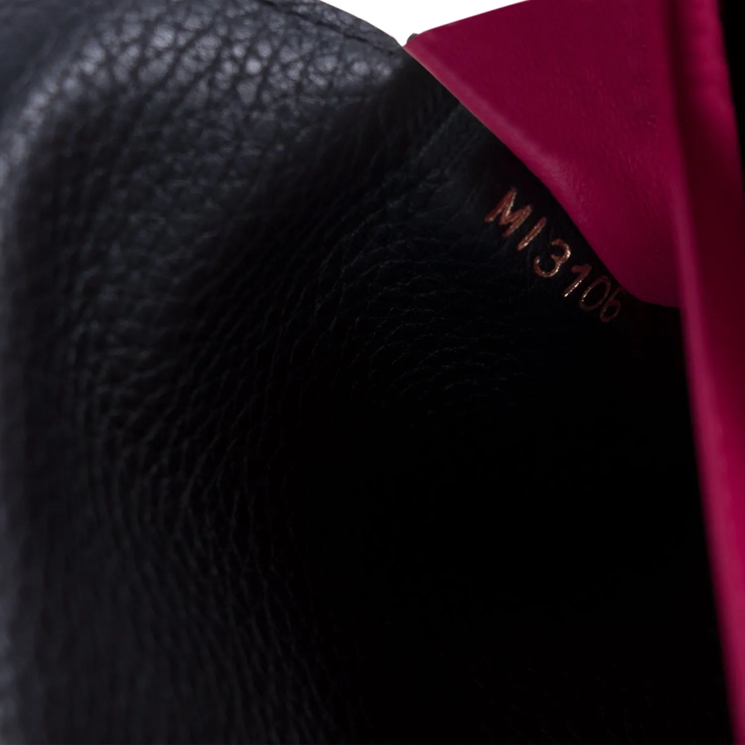 Louis Vuitton Noir Capucines Wallet