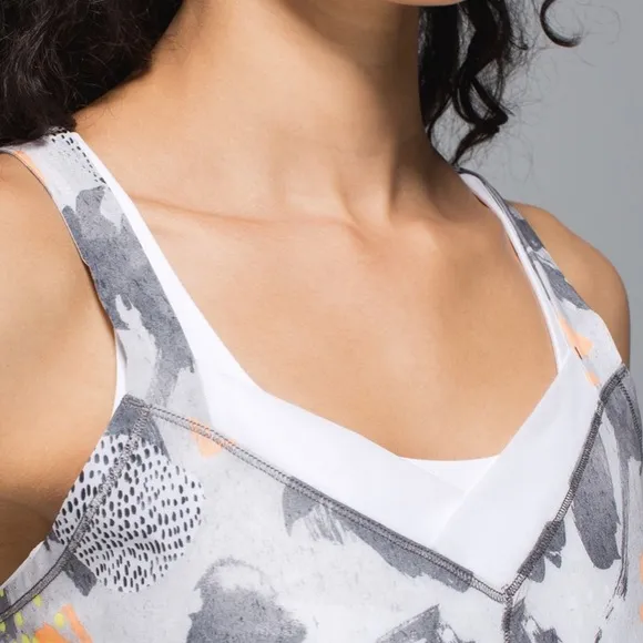 Lululemon Be Free Runsie Mini Art Pop White Multi
