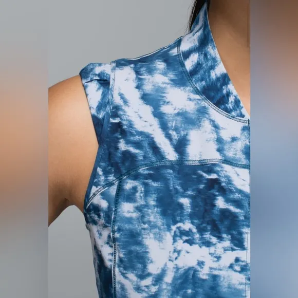 Lululemon Light Speed Vest Sea Side Silver Fox Alberta Lake Sz 10
