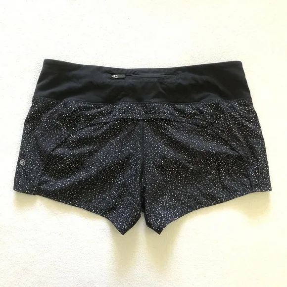 Lululemon Women Night View White Black Print 4&quot; Low Rise Run Times Short II 8