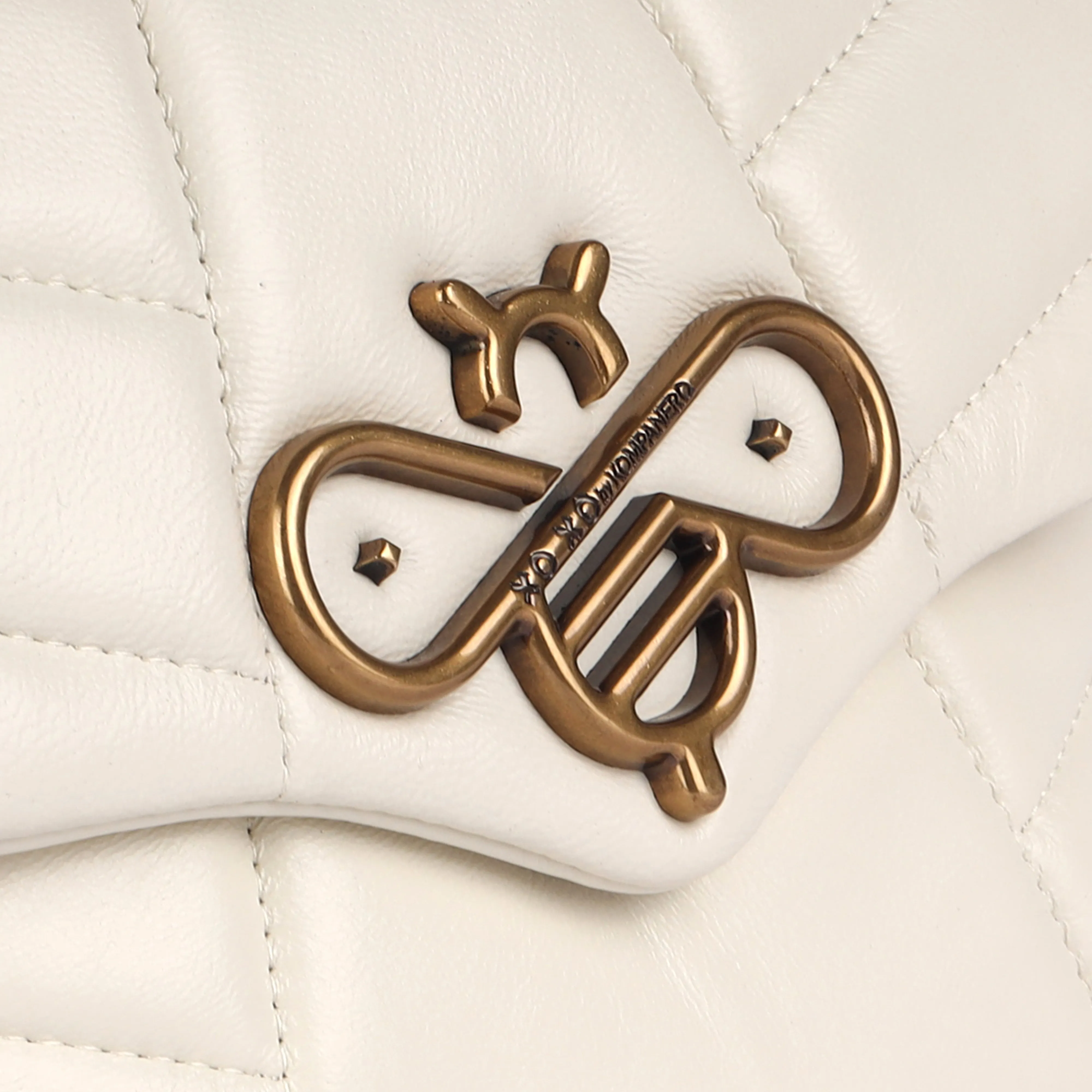 Luxe - The Medium Slingbag