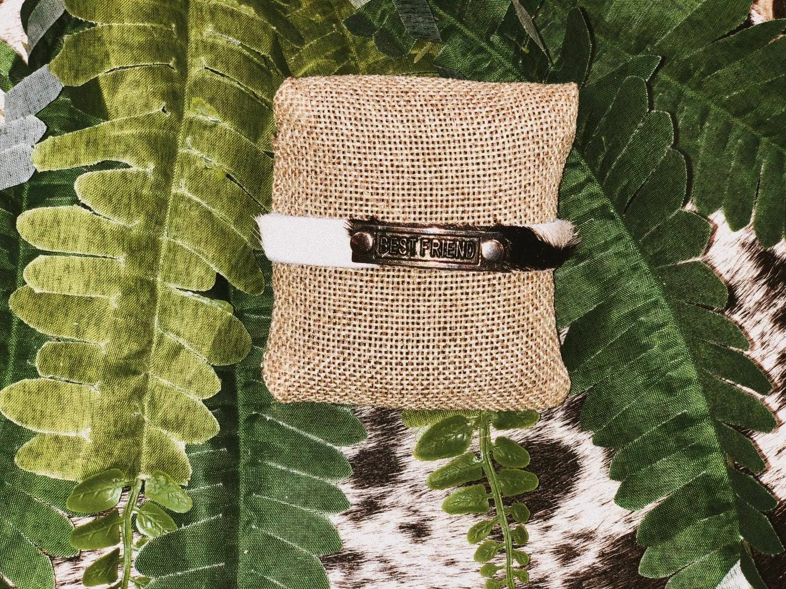Mae Positive Inspiration Embellished Mini Cuff: Silver Fearle / Beige Croco Fur