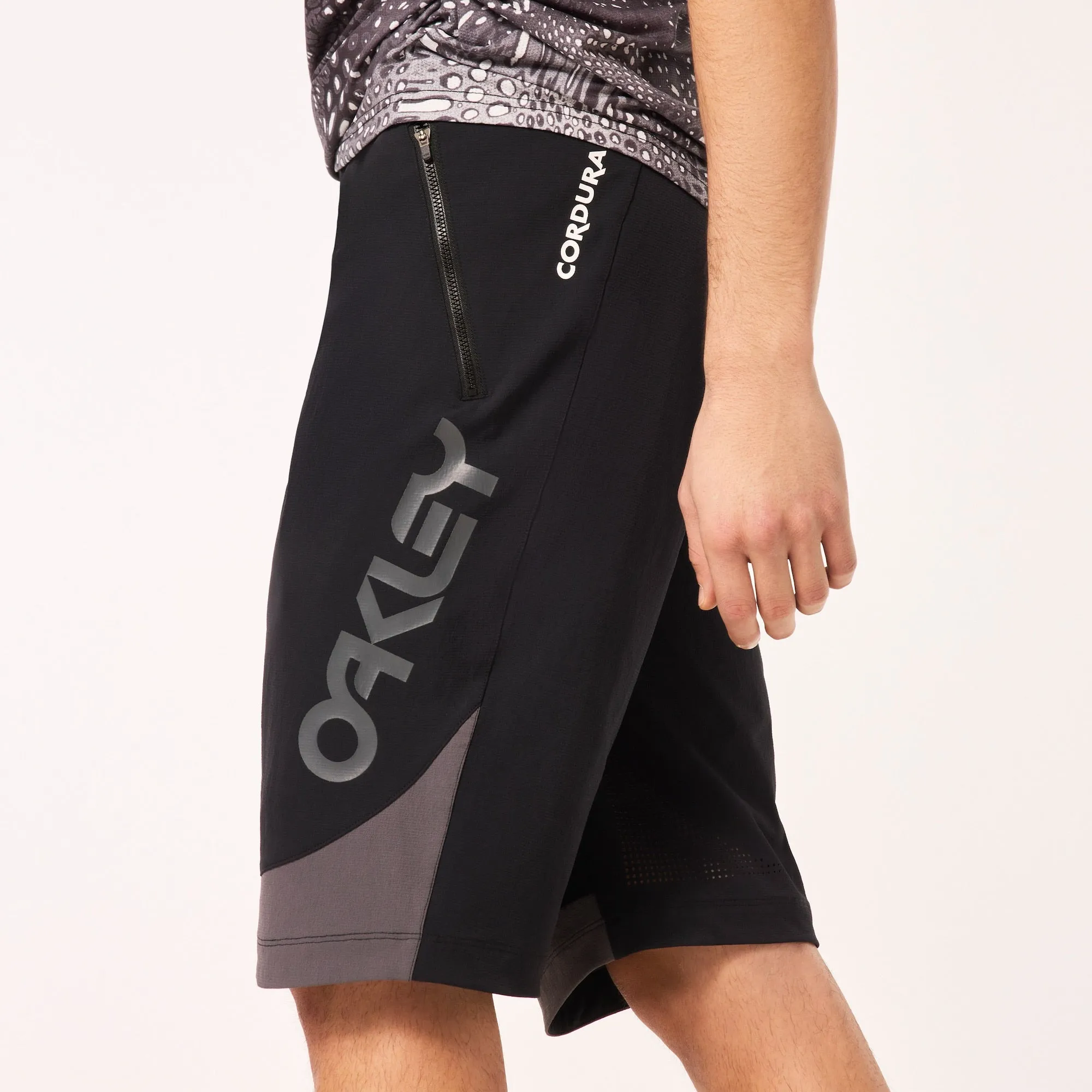 Men's Maven Scrub Short