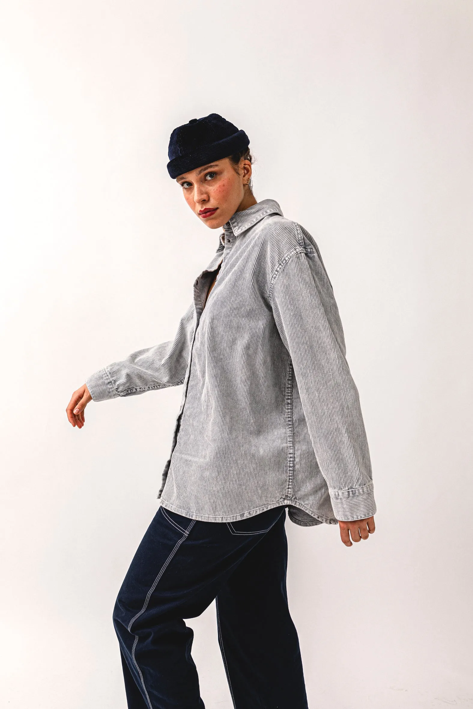 MIKI DOCKER HAT DARK BLUE VELVET CORDUROY