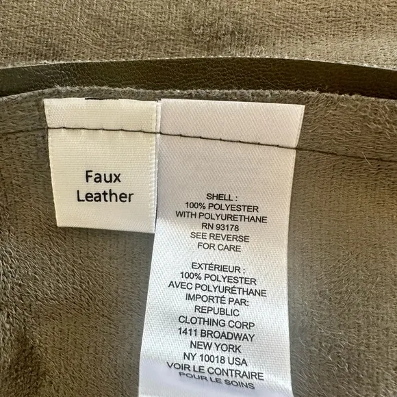 NWOT - T TAHARI Women’s Olive Faux Leather Snap Button Shacket - SMALL