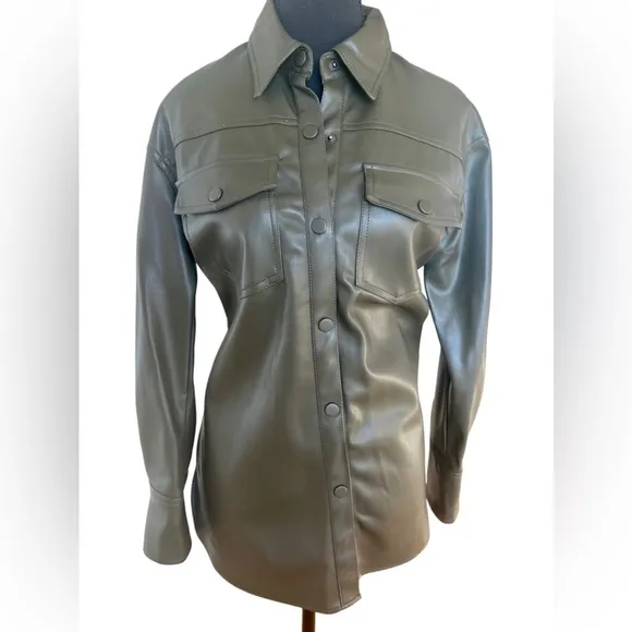 NWOT - T TAHARI Women’s Olive Faux Leather Snap Button Shacket - SMALL