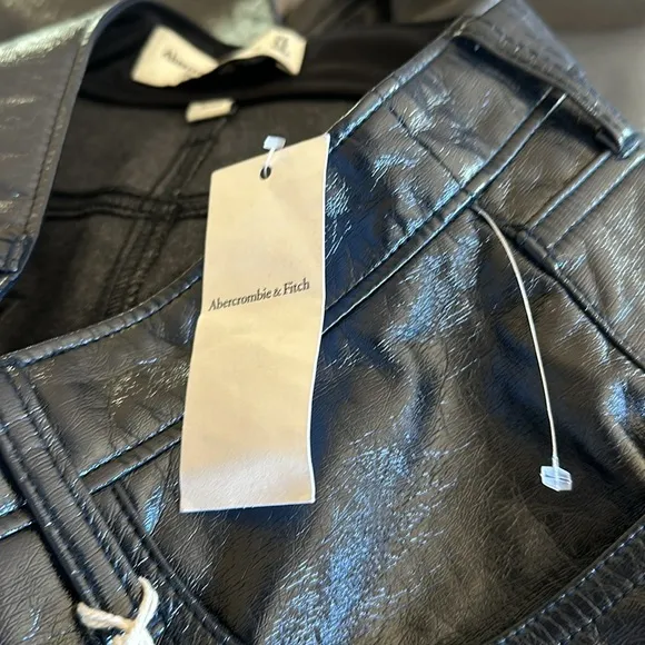 NWT  Abercrombie &amp; Fitch The 90s Straight Ultra High Rise Faux Leather Pant