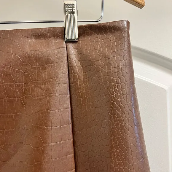 NWT ASTR Audrey Faux Leather Croc Skirt in Brown