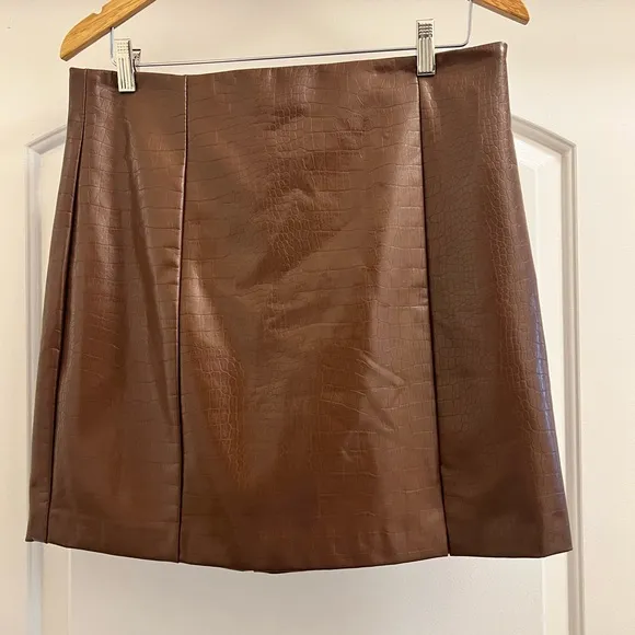 NWT ASTR Audrey Faux Leather Croc Skirt in Brown