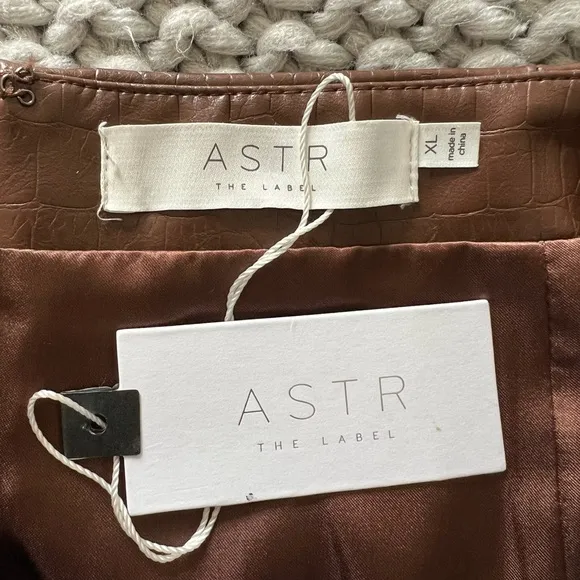 NWT ASTR Audrey Faux Leather Croc Skirt in Brown