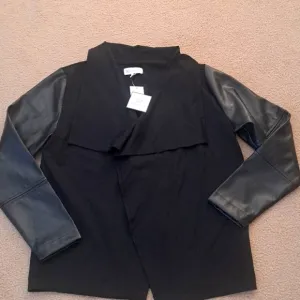 RAFELLA OPEN FRONT JACKET.  OVERSIZED LARGE