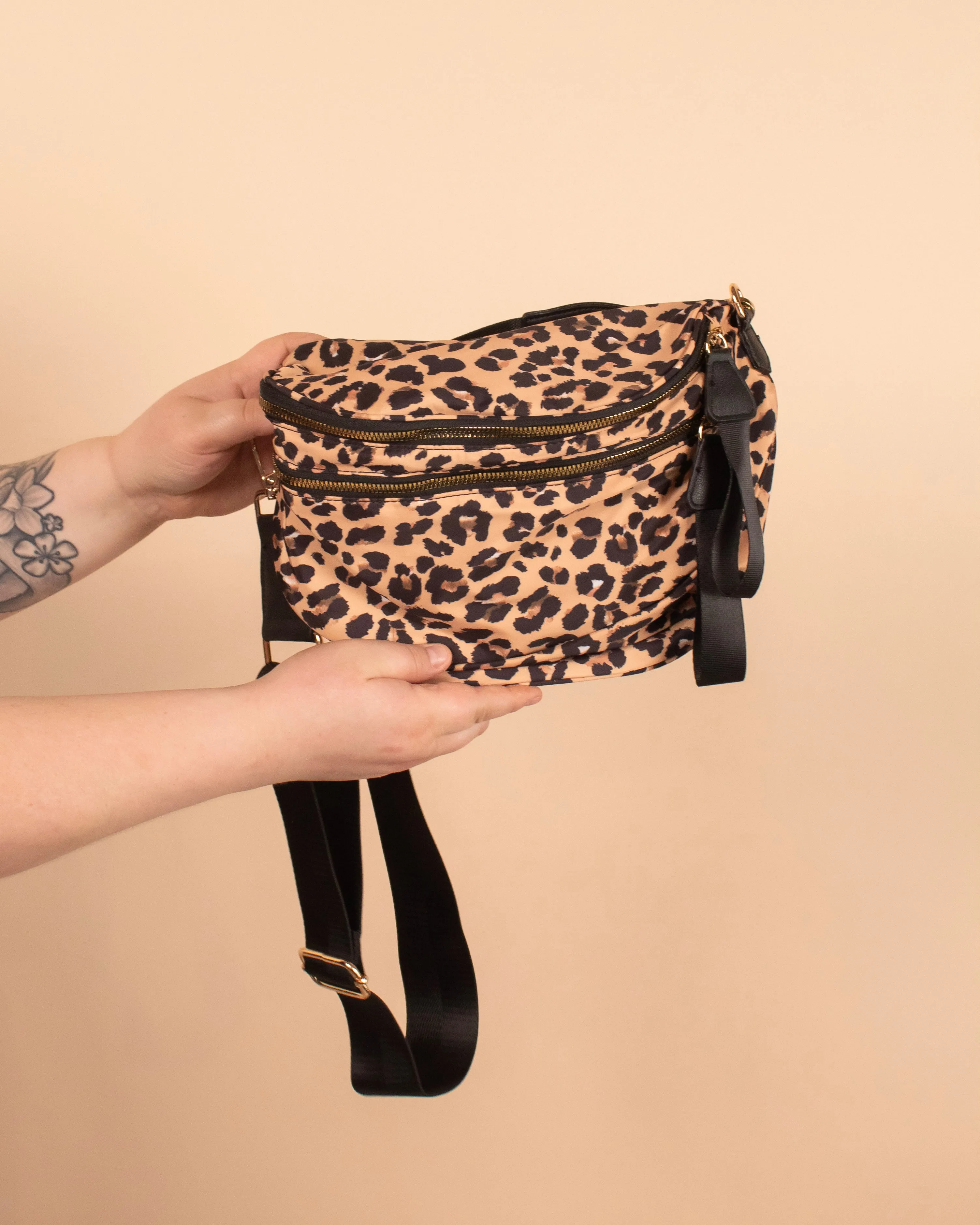 Running Errands Bum Bag in Leopard