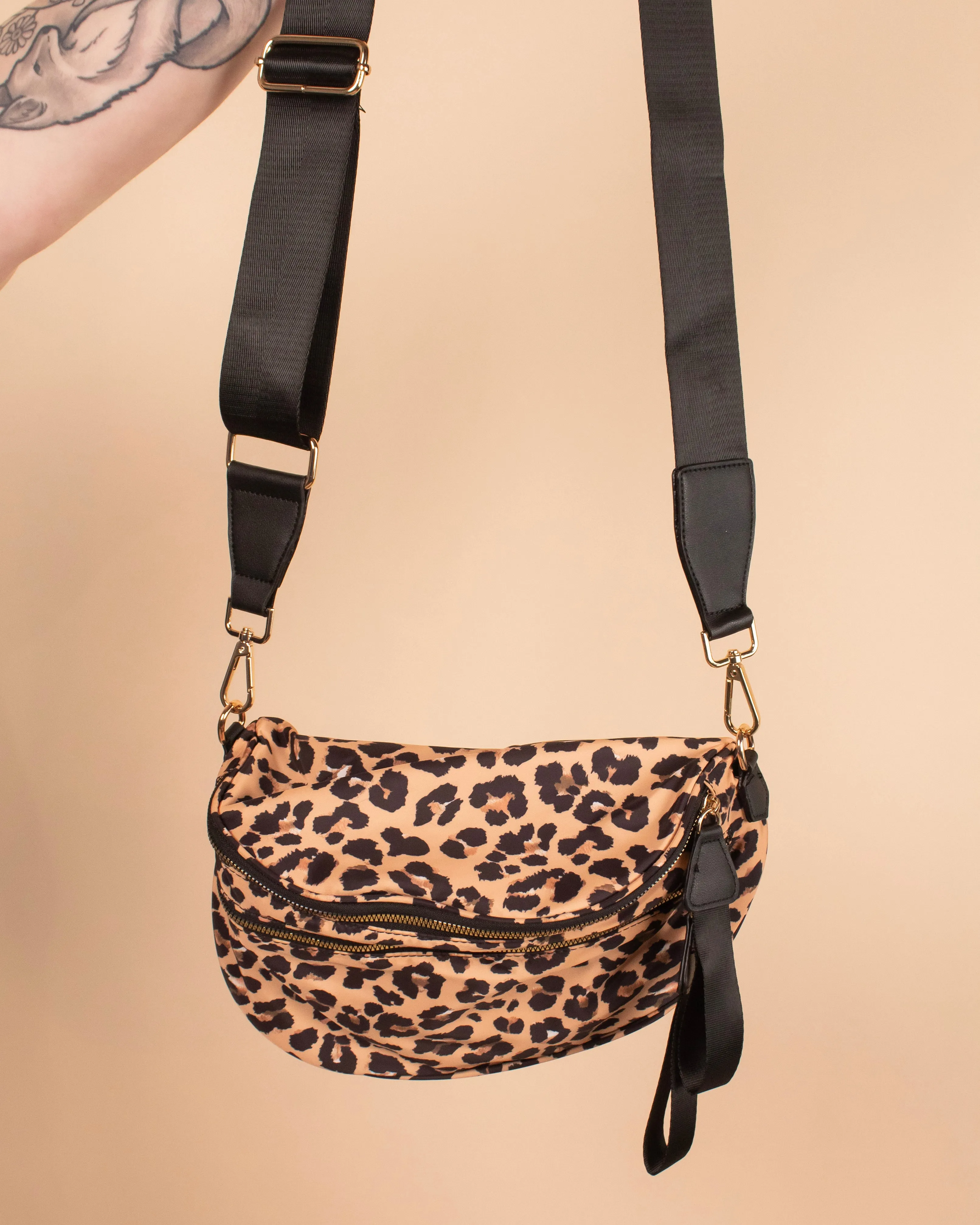 Running Errands Bum Bag in Leopard
