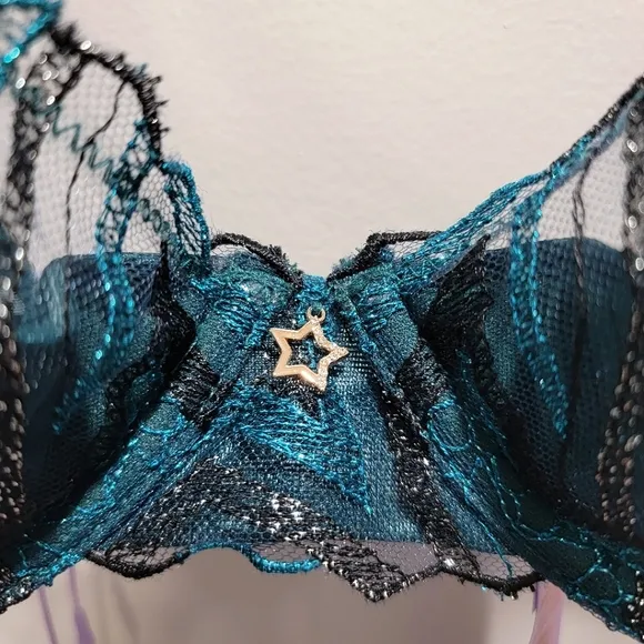 Savage X Fenty Shining Star Embroidered Half Cup Plunge Bra
