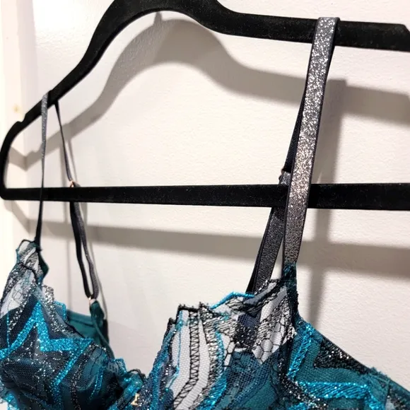 Savage X Fenty Shining Star Embroidered Half Cup Plunge Bra