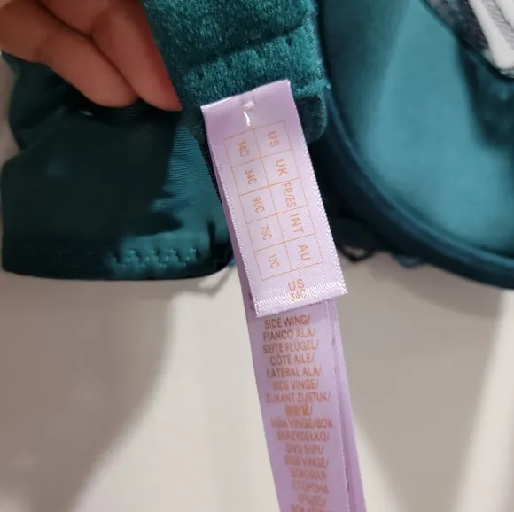 Savage X Fenty Shining Star Embroidered Half Cup Plunge Bra