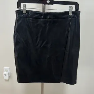 Shelli Segal Faux Leather skirt