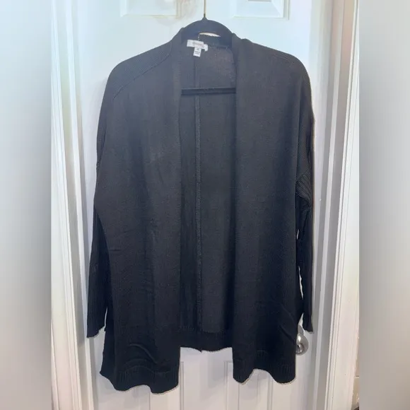 Skinnygirl Oversized open front Black cardigan with pockets has ribbed sleeves