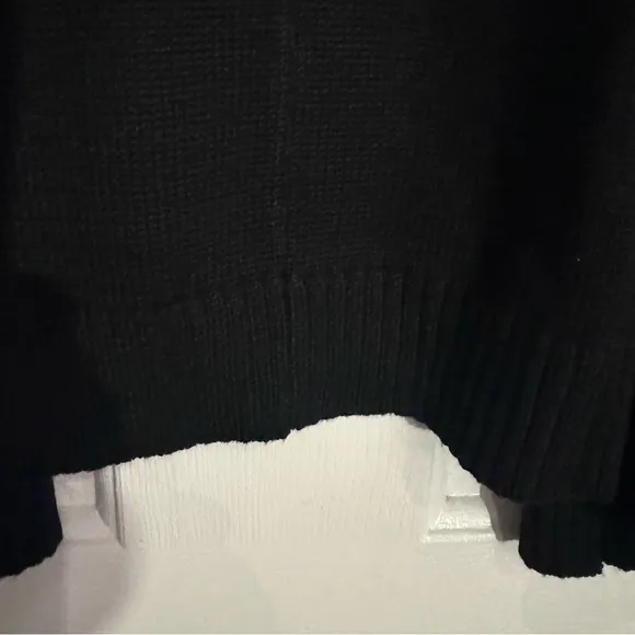 Skinnygirl Oversized open front Black cardigan with pockets has ribbed sleeves