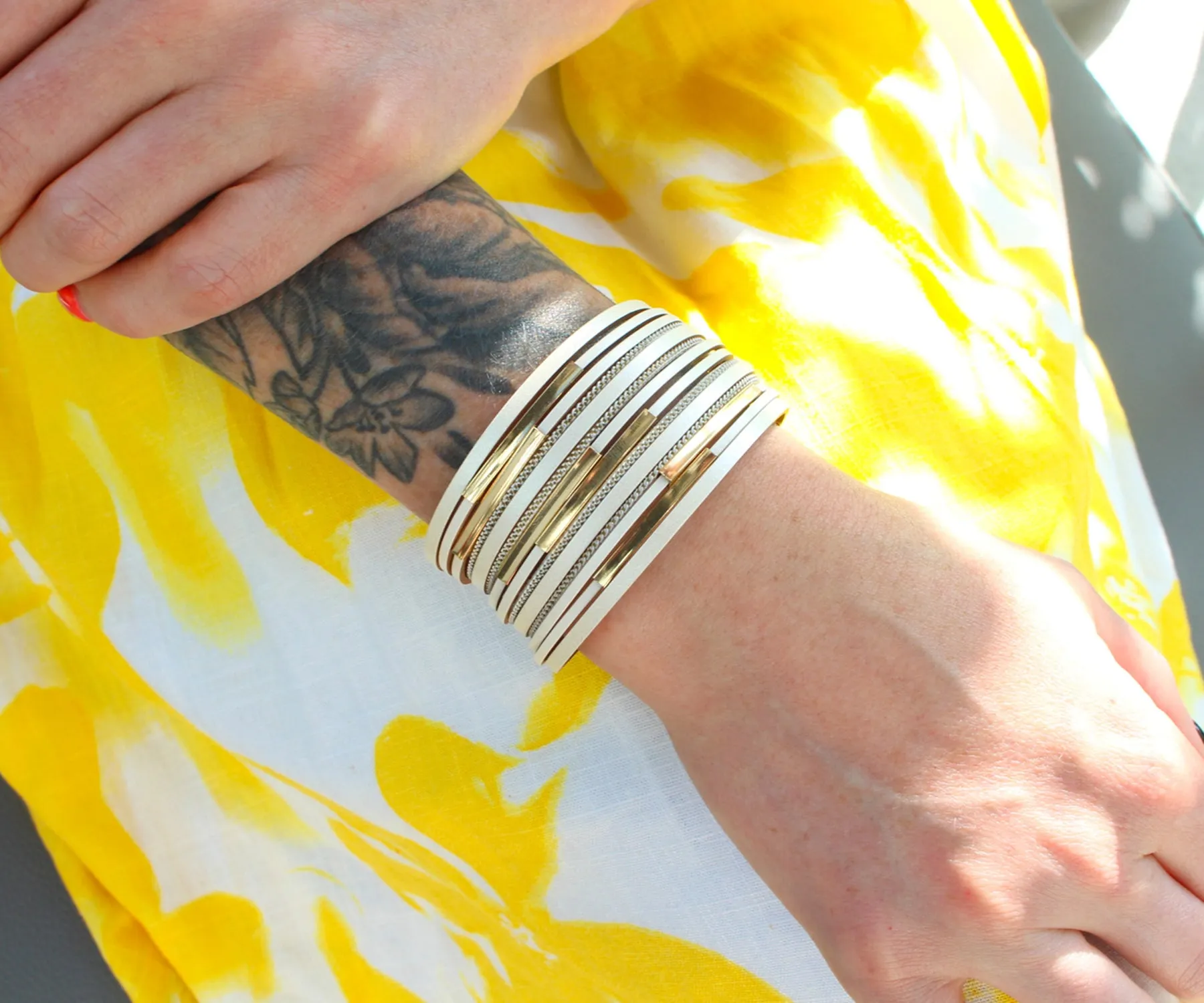 Sleek Gold Bar White Leather Bracelet